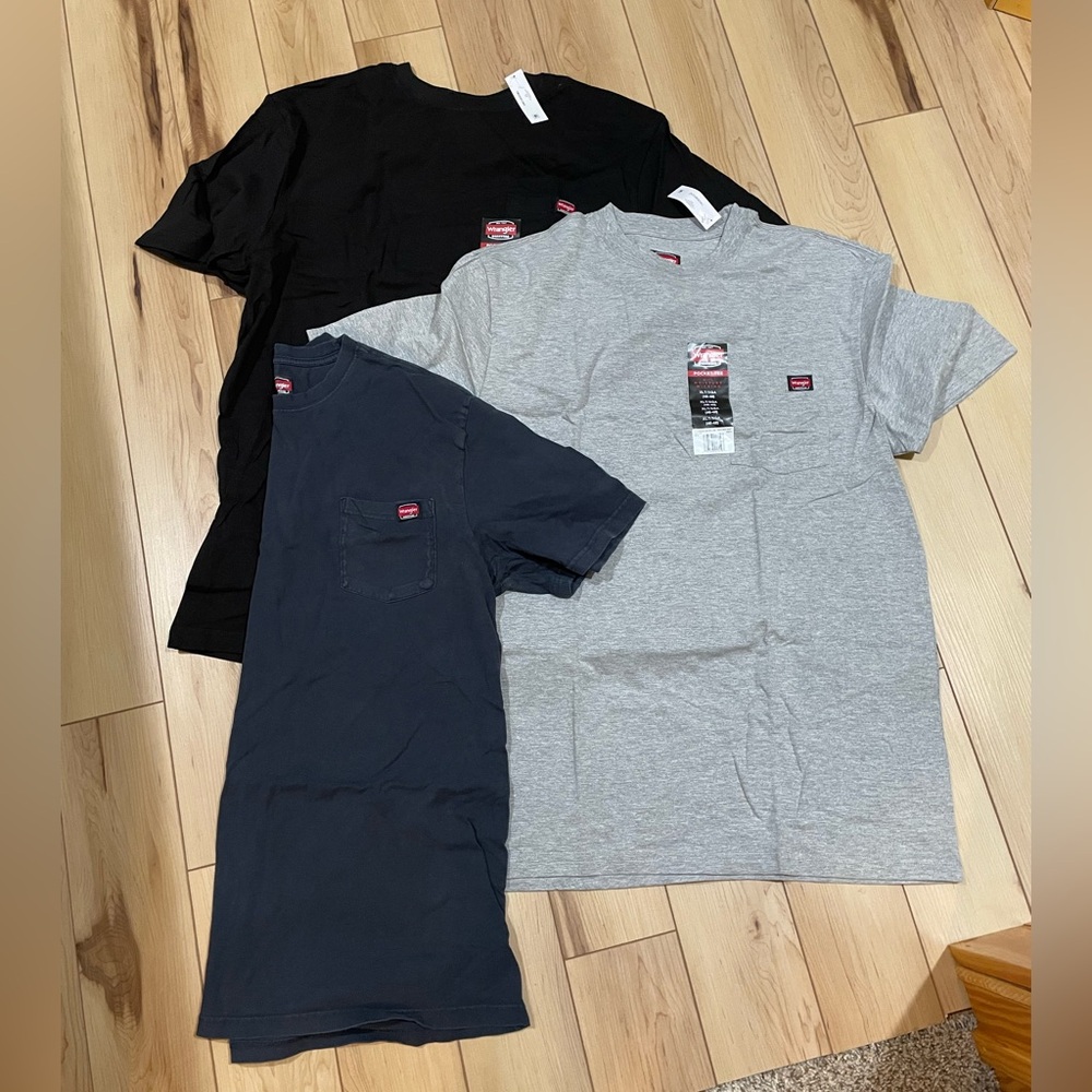 Wrangler Gray Pocket Tee